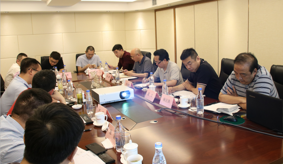 中鐵八局現(xiàn)代物流公司董事長熊渝中蒞臨集團進行業(yè)務(wù)交流(圖1)