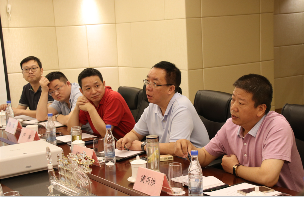 中鐵八局現(xiàn)代物流公司董事長熊渝中蒞臨集團進行業(yè)務(wù)交流(圖2)