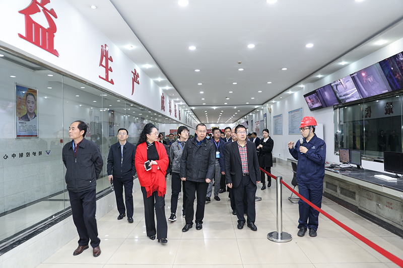 省總工會副主席苗勇率市州調(diào)研組專題調(diào)研川威集團企業(yè)職工之家陣地建設情況(圖4)