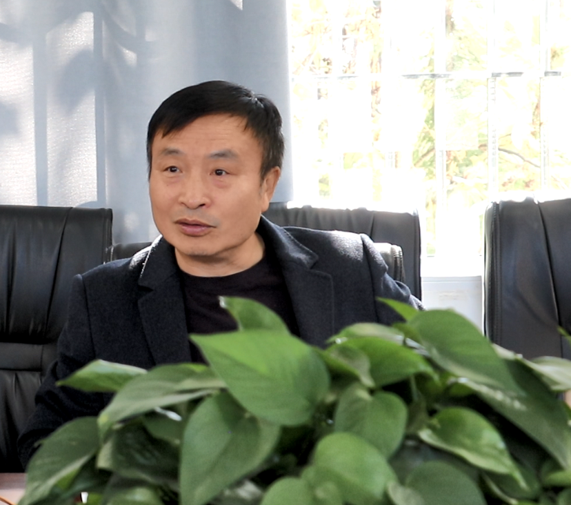 集團(tuán)公司董事長王勁蒞臨礦業(yè)總公司會理片區(qū)視察工作(圖4) 集團(tuán)公司董事長王勁蒞臨礦業(yè)總公司會理片區(qū)視察工作(圖4)