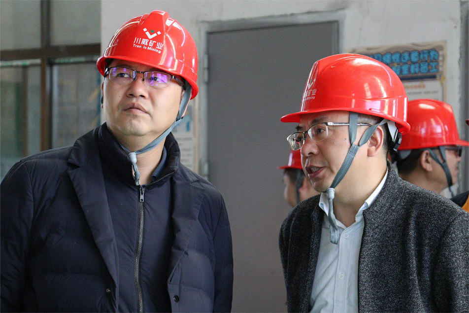 會理市市委副書記劉宇翼到礦業(yè)總公司會理財通公司視察(圖2) 會理市市委副書記劉宇翼到礦業(yè)總公司會理財通公司視察(圖2)