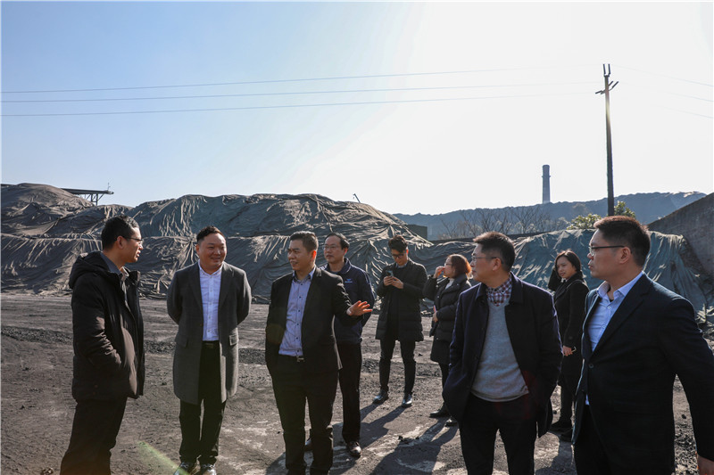 四川省產業(yè)投資集團到川威釩鈦科技考察交流(圖3)