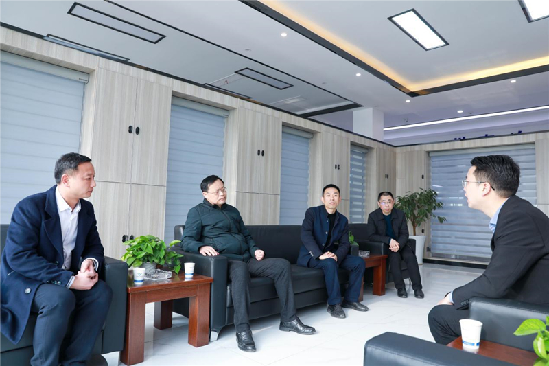 縣委常委廖快帶隊(duì)調(diào)研川南冶金建材物流港(圖4)